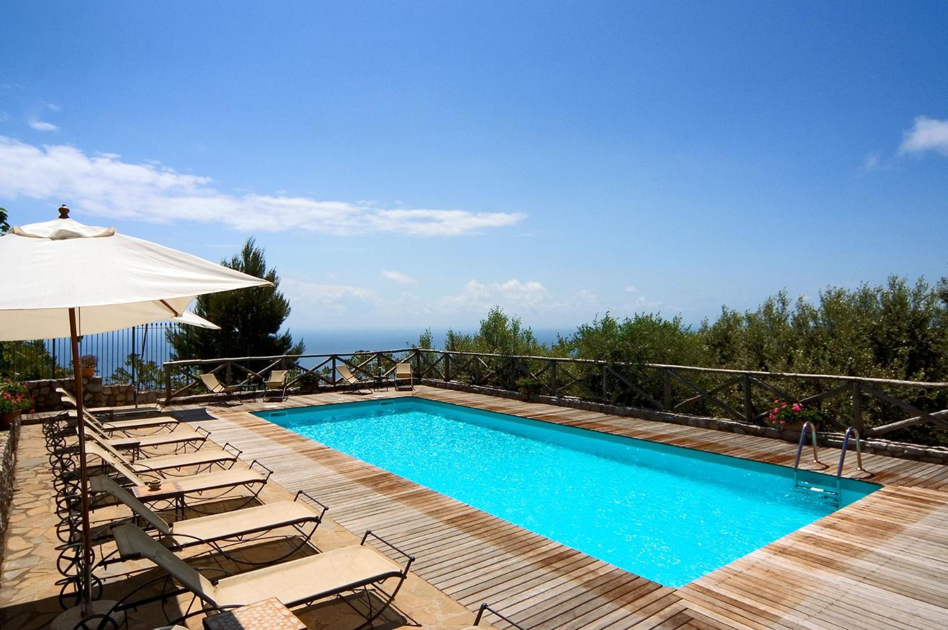Aparthotel Le Capannelle à SantʼAgata sui Due Golfi Extérieur photo